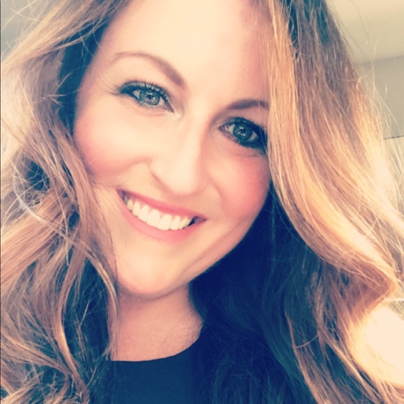 Hi, I’m Jenn! 👋🏼 - Picture 1 of 1